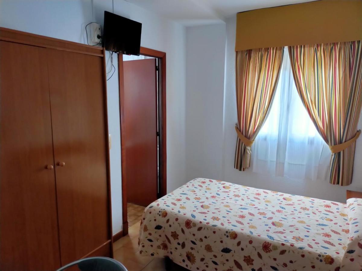 Hostal Casa Pepe Tauste Buitenkant foto
